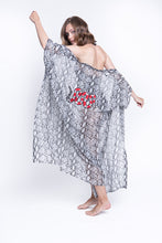 Load image into Gallery viewer, Beach kimono Snake