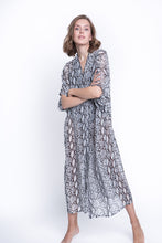Load image into Gallery viewer, Beach kimono Snake