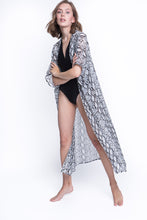 Load image into Gallery viewer, Beach kimono Snake