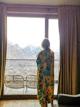 Load image into Gallery viewer, Beach kimono with Eye / Cat application